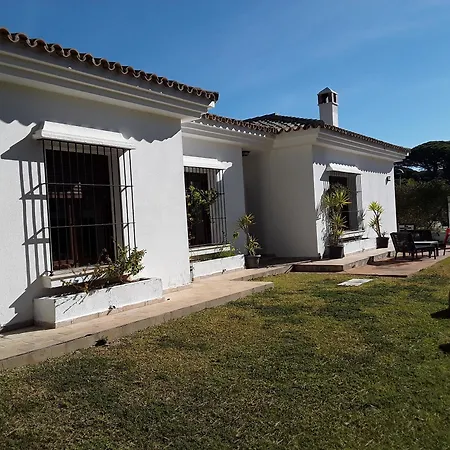 Villa With 4 Bedrooms In Roche, With Pool Access, Furnished Garden And *